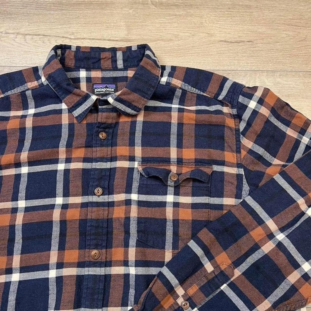 Patagonia Flannel Shirt Mens Large Navy Orange Plaid Organic Cotton Button Down